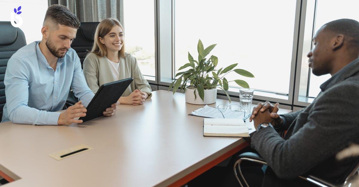 WHAT IS CANDIDATES PER HIRE ?
