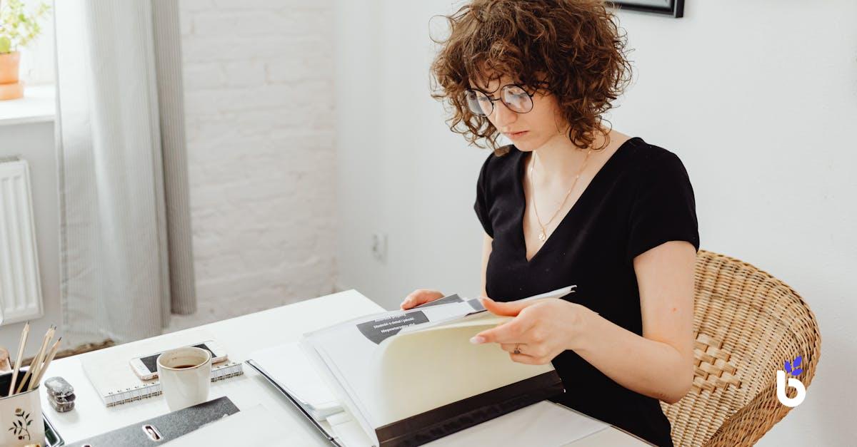ACCOUNT ANALYST JOB DESCRIPTION - BIZCRM APP